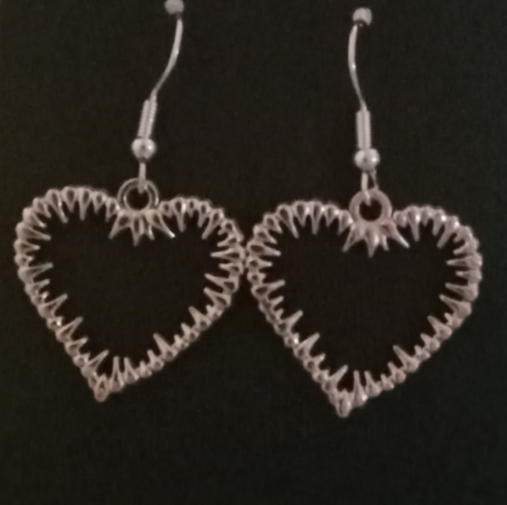 Silver Heart Earrings - Picture 1 of 1